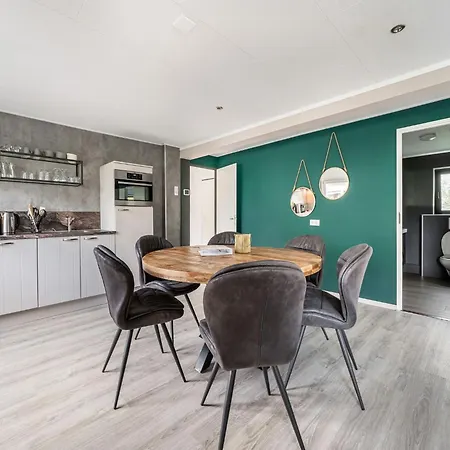 Holiday home Charming In Near Efteling *